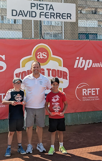 Mario Alberto Fernández campeón alevín en Jávea